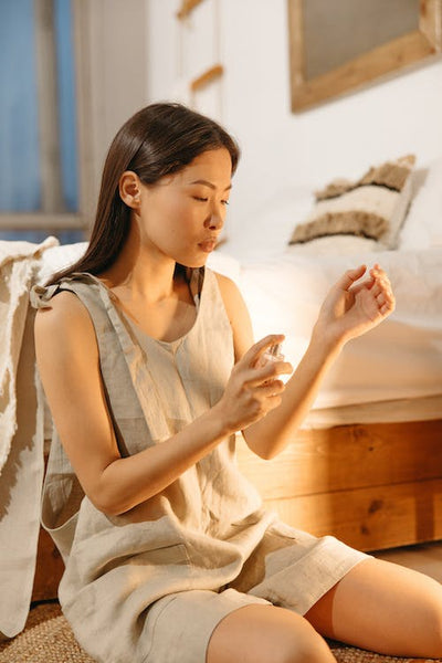 How to Apply Perfume to Last Longer
